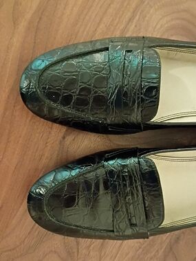 Women's Talbots Croc-Embossed Leather Loafers in Black